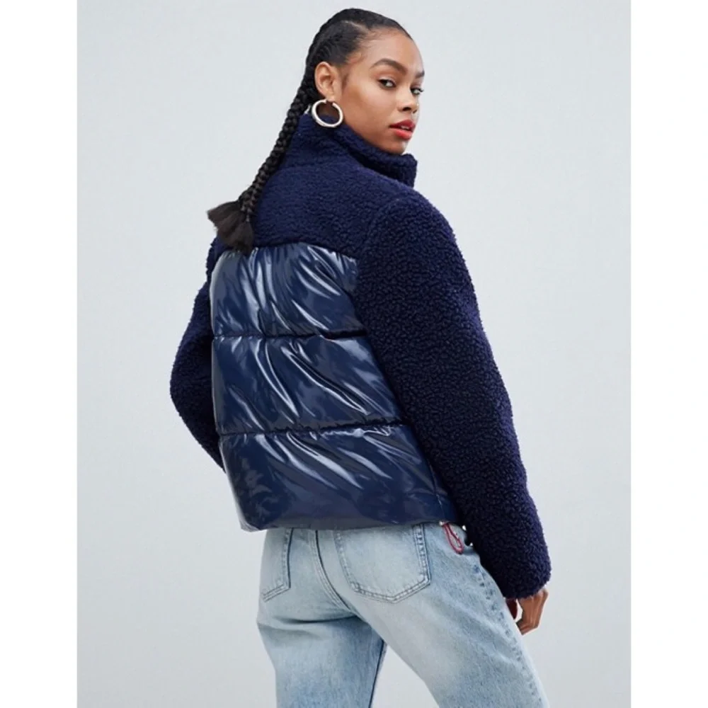 Tommy Jeans Two Tone Sherpa Gloss Puffer Jacket navy blue - Picture 2 of 7